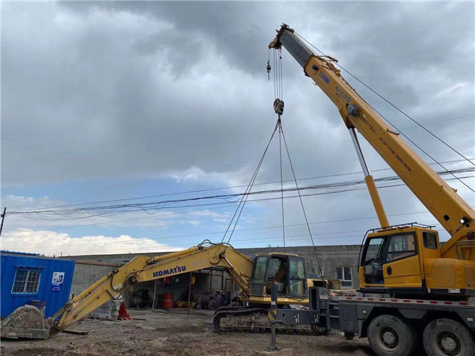 新罗区25吨吊车的工作半径是多少？